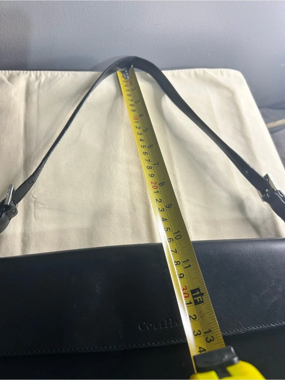 VTG Cole Haan Shoulder Bag Sleek Leather Minimalist Adjustable Strap Black Lined